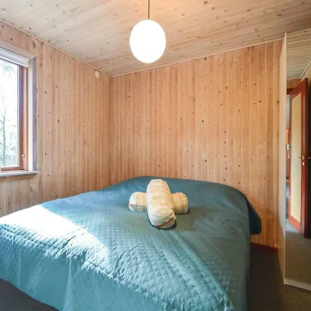 Three-bedroom Holiday In